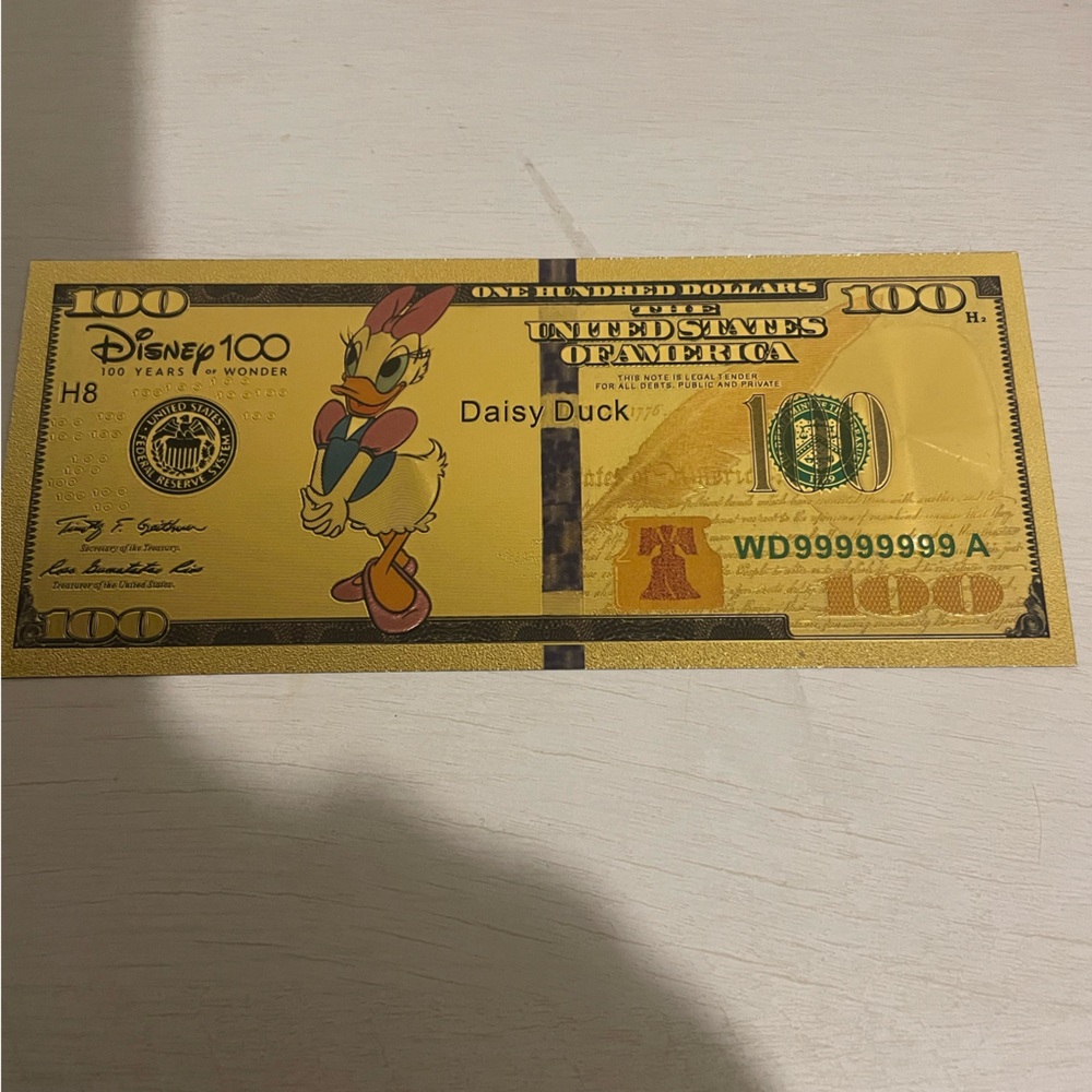 Disney Daisy Duck Yellow Collectible Bill